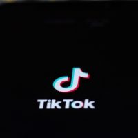 特朗普将兑现承诺 不封禁TikTok：希望平台有竞争缩略图